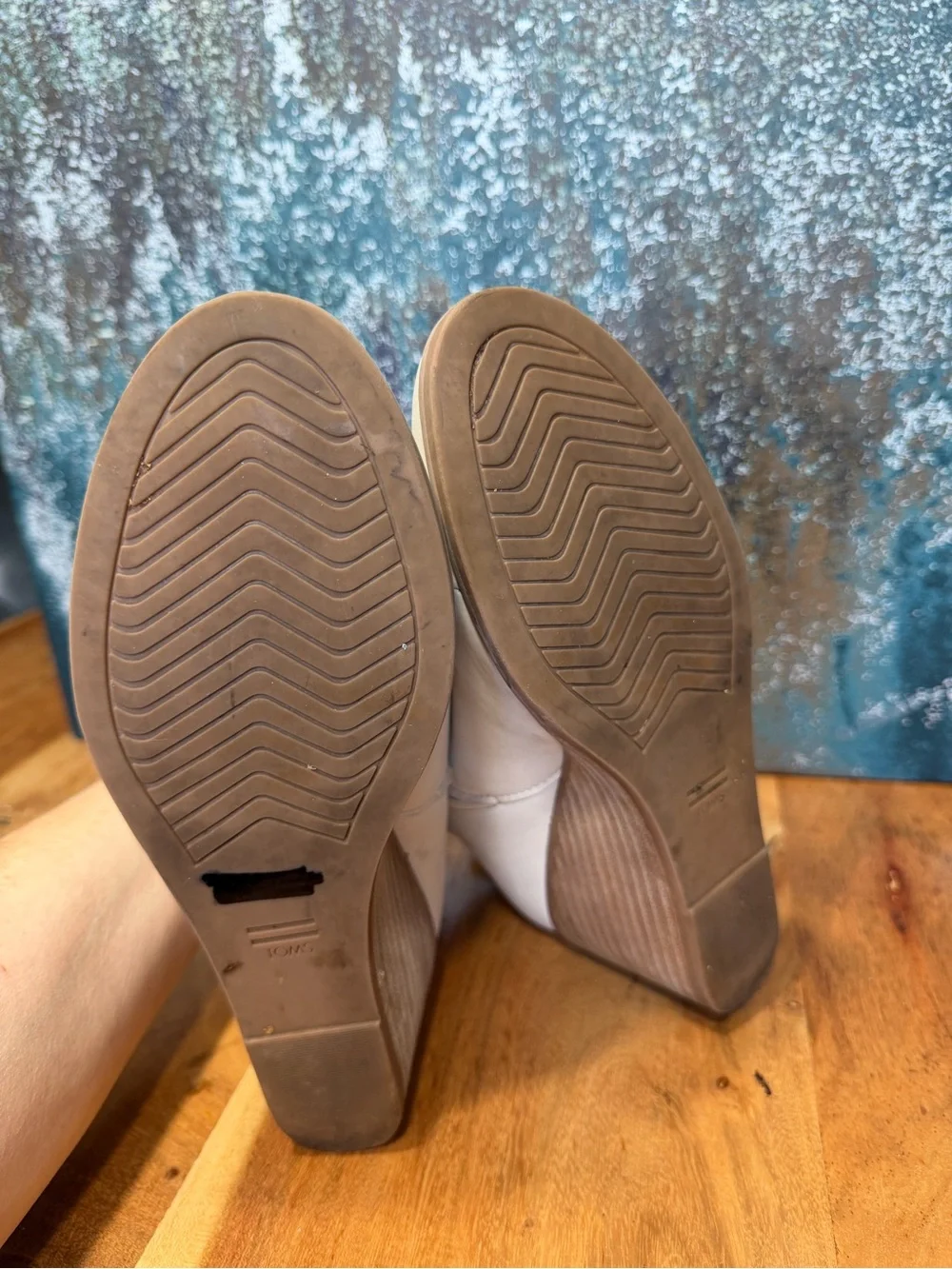 TOMS 2010s Classic Marta White Leather Wedge Booties Size 7